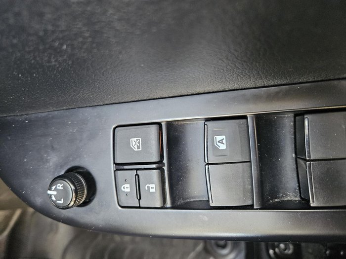 2019 Toyota Hilux SR
