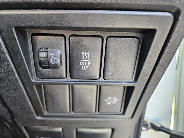 2019 Toyota Hilux SR