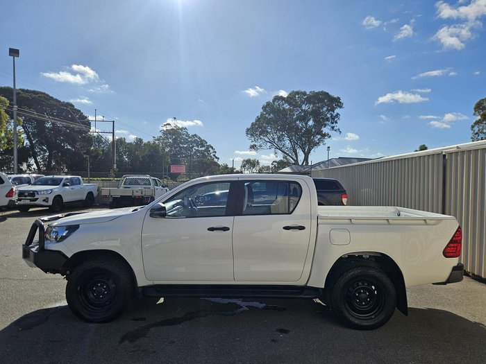 2019 Toyota Hilux SR