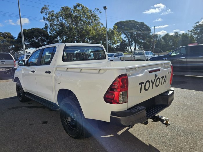 2019 Toyota Hilux SR