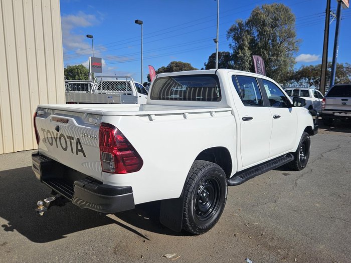 2019 Toyota Hilux SR