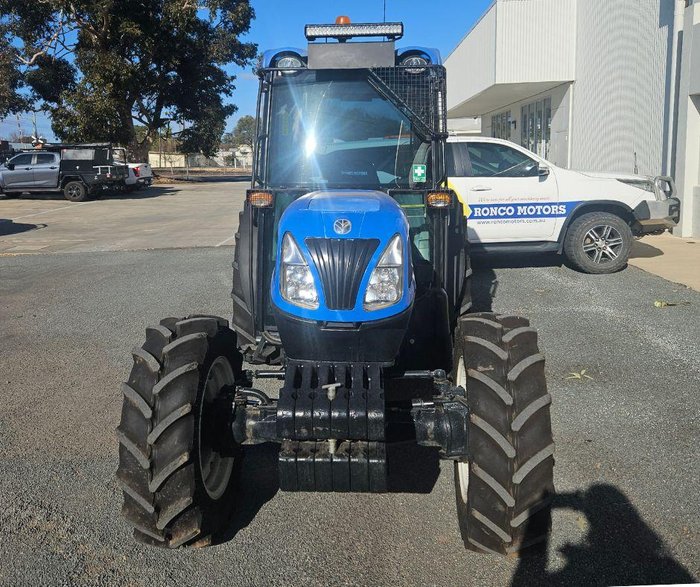 2019 New Holland T4.105F