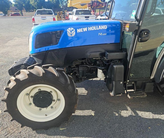 2019 New Holland T4.105F