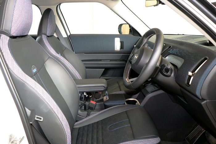 2024 MINI Countryman E Classic