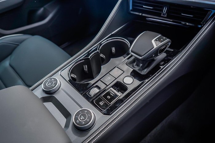 2025 Volkswagen Touareg 210TDI R-Line