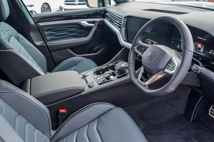 2025 Volkswagen Touareg 210TDI R-Line