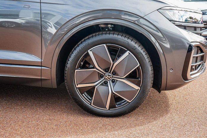 2025 Volkswagen Touareg 210TDI R-Line