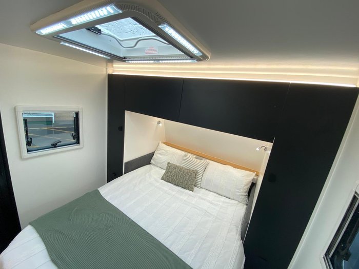 2025 Traveller 17' Front Door Cruise Destination