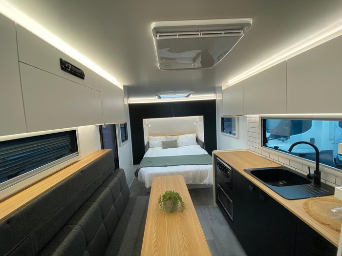 2025 Traveller 17' Front Door Cruise Destination