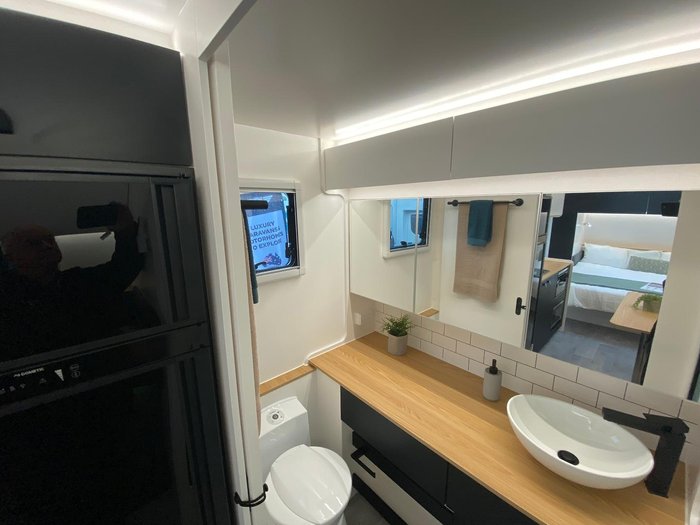 2025 Traveller 17' Front Door Cruise Destination