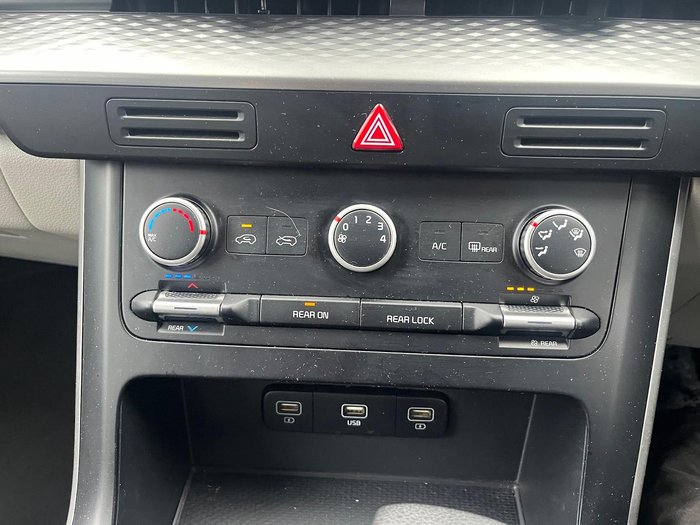 2021 Kia Carnival S