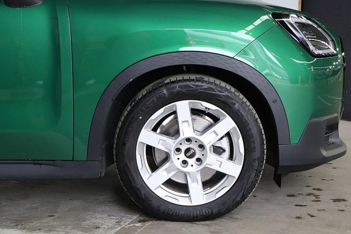 2024 MINI Countryman SE Classic