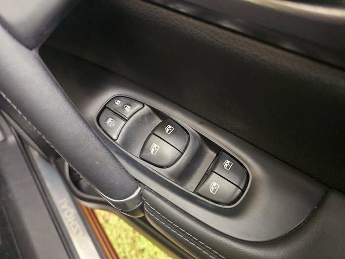 2018 Nissan QASHQAI Ti J11 Series 2 Magnetic Red