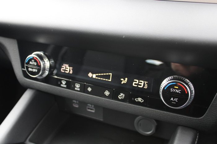 2024 Mitsubishi Outlander ES