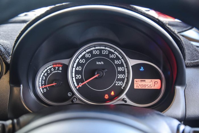 2013 Mazda 2 Neo Sport