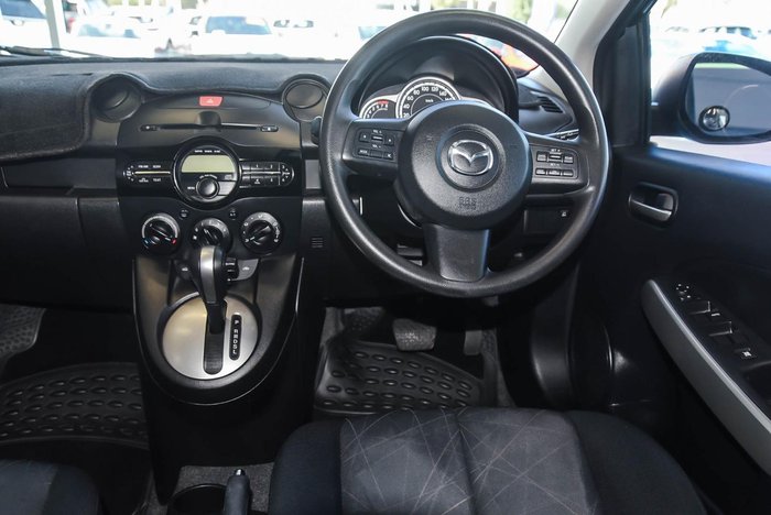 2013 Mazda 2 Neo Sport