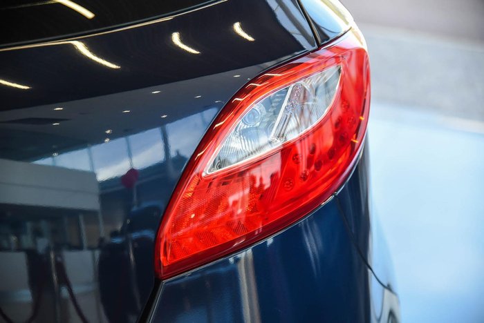 2013 Mazda 2 Neo Sport