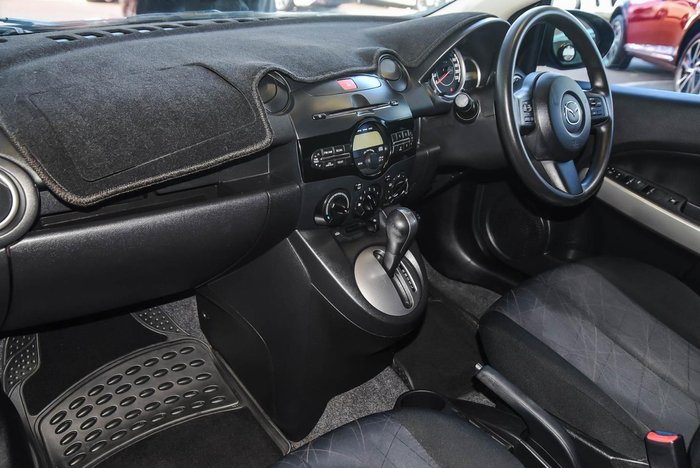 2013 Mazda 2 Neo Sport