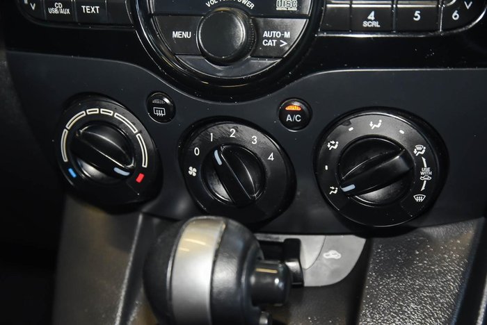 2013 Mazda 2 Neo Sport
