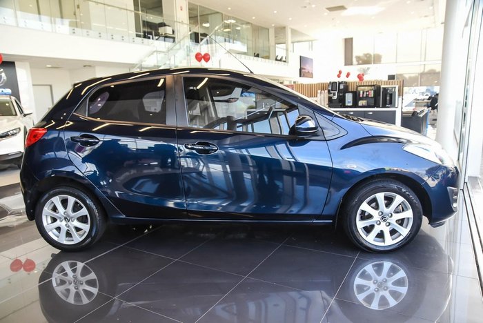 2013 Mazda 2 Neo Sport