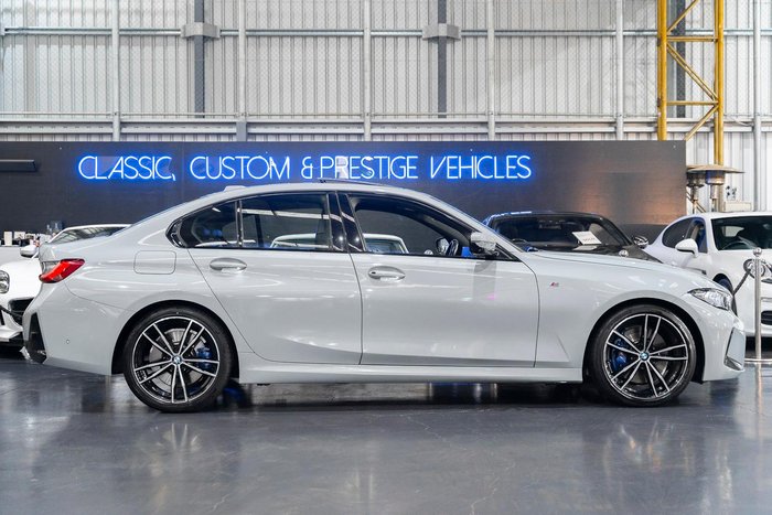 2022 BMW 3 Series 330i M Sport
