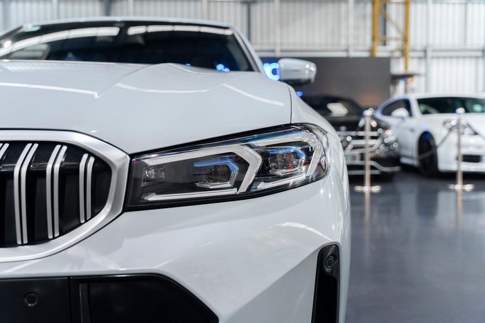 2022 BMW 3 Series 330i M Sport