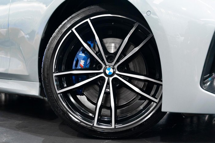 2022 BMW 3 Series 330i M Sport