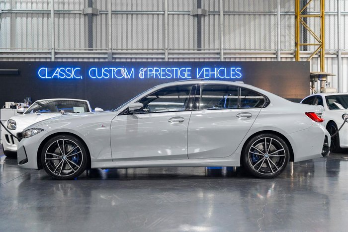 2022 BMW 3 Series 330i M Sport
