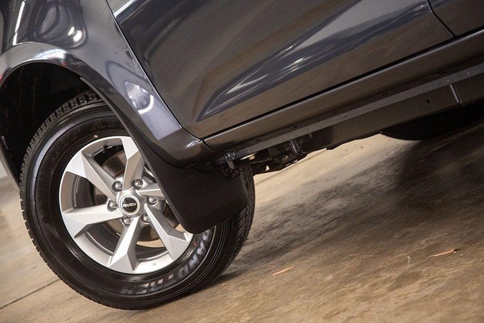 2025 Isuzu D-MAX LS-M