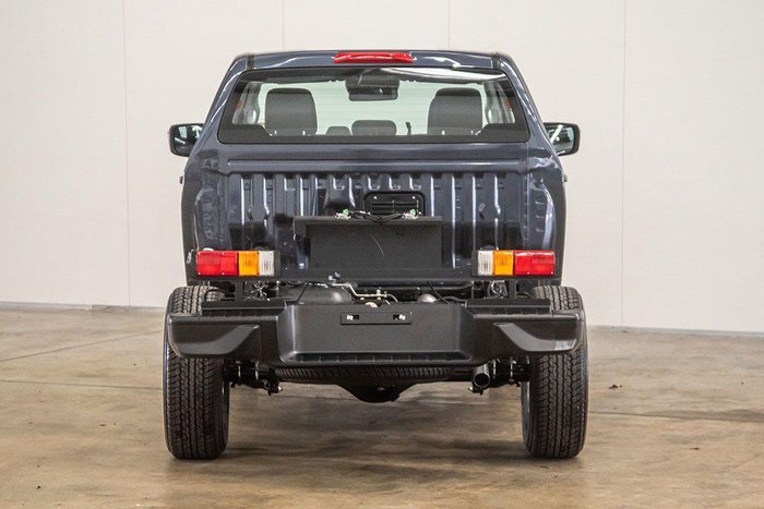 2025 Isuzu D-MAX LS-M
