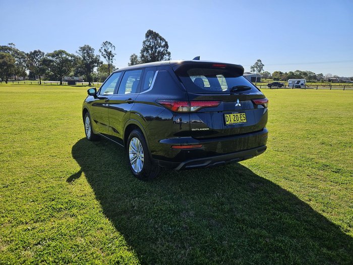 2024 Mitsubishi Outlander ES ZM MY24 Black Diamond
