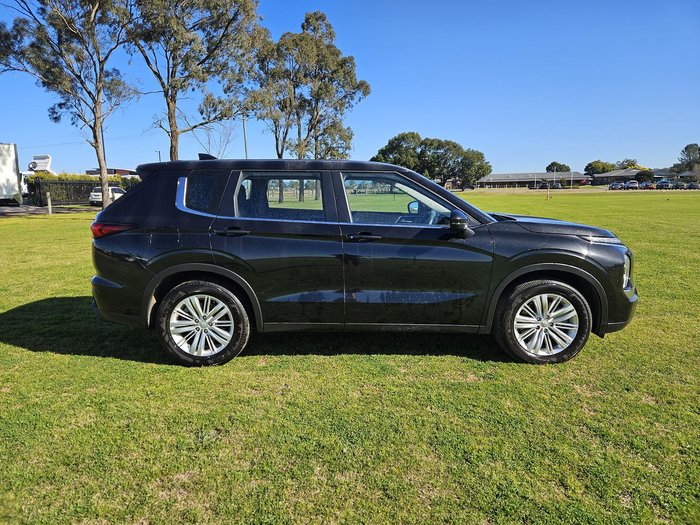 2024 Mitsubishi Outlander ES ZM MY24 Black Diamond