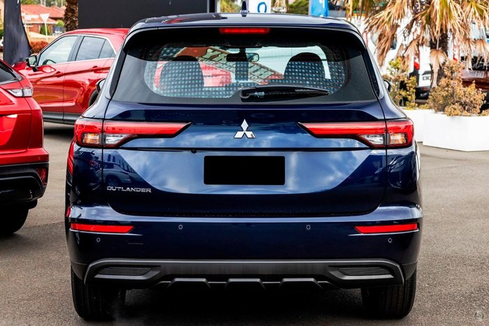 2024 Mitsubishi Outlander ES