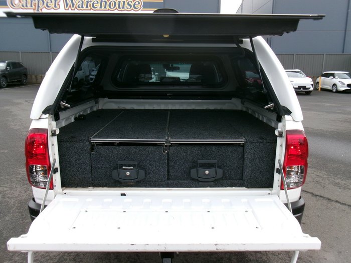 2020 Toyota Hilux SR