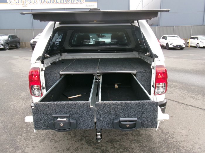 2020 Toyota Hilux SR