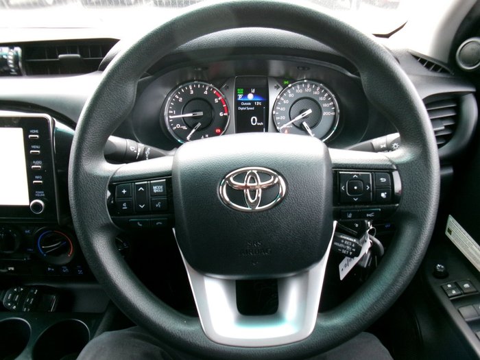 2020 Toyota Hilux SR