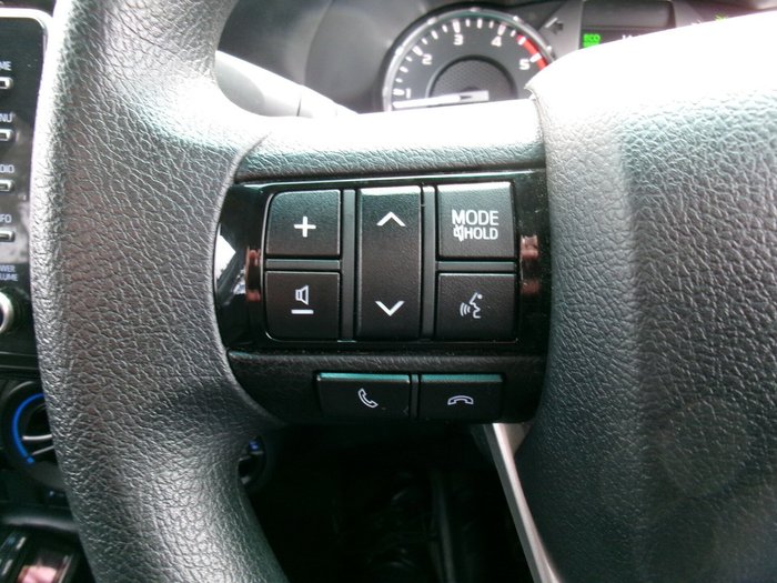 2020 Toyota Hilux SR