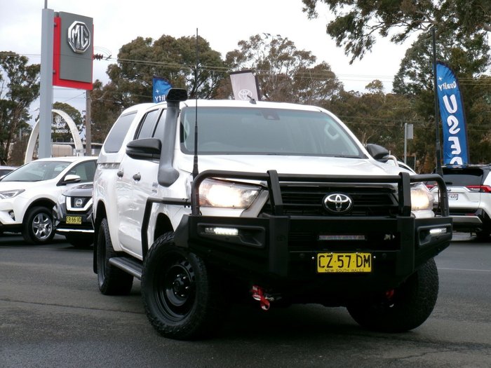 2020 Toyota Hilux SR