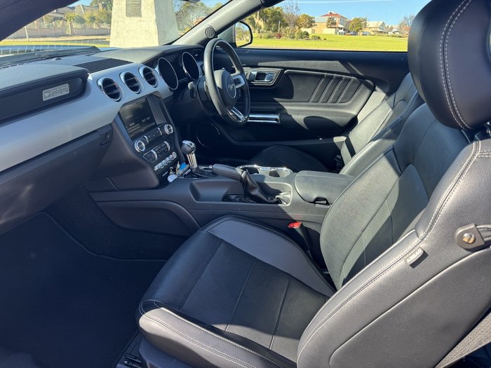 2015 Ford Mustang Fastback SelectShift