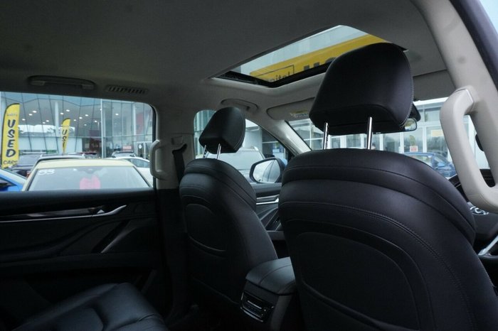 2022 LDV D90 Executive
