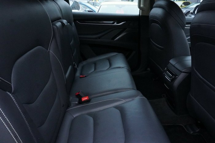 2022 LDV D90 Executive