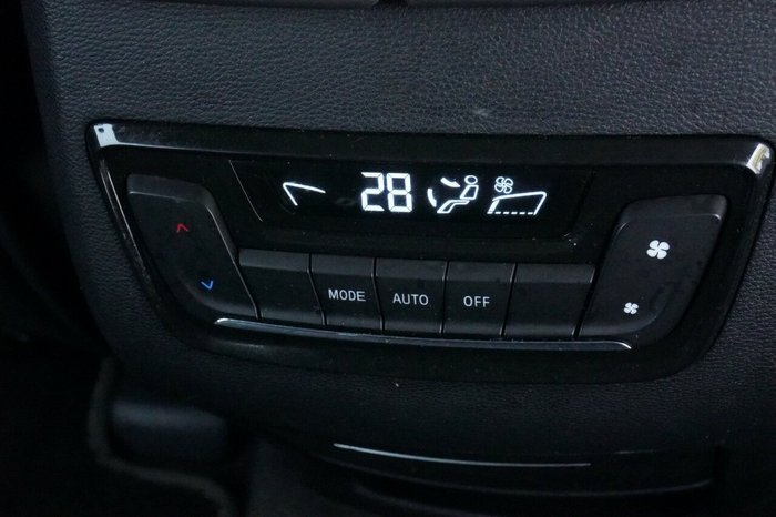 2022 LDV D90 Executive