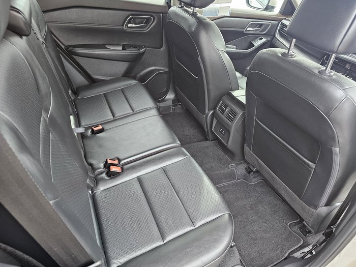 2024 Nissan X-TRAIL ST-L