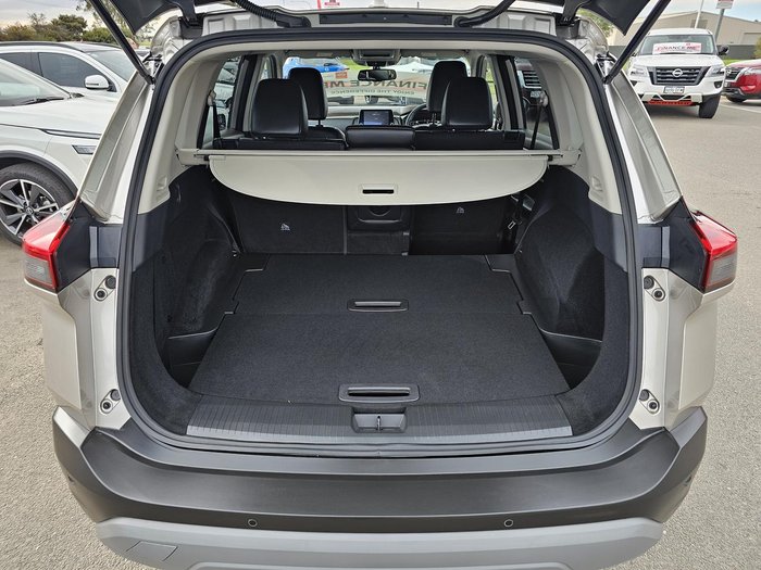 2024 Nissan X-TRAIL ST-L