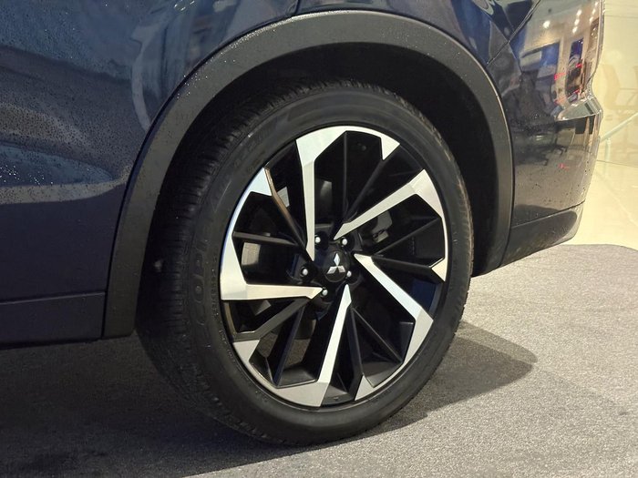 2022 Mitsubishi Outlander Exceed