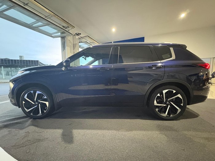 2022 Mitsubishi Outlander Exceed