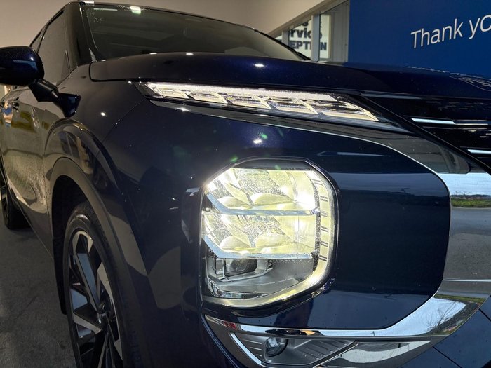 2022 Mitsubishi Outlander Exceed