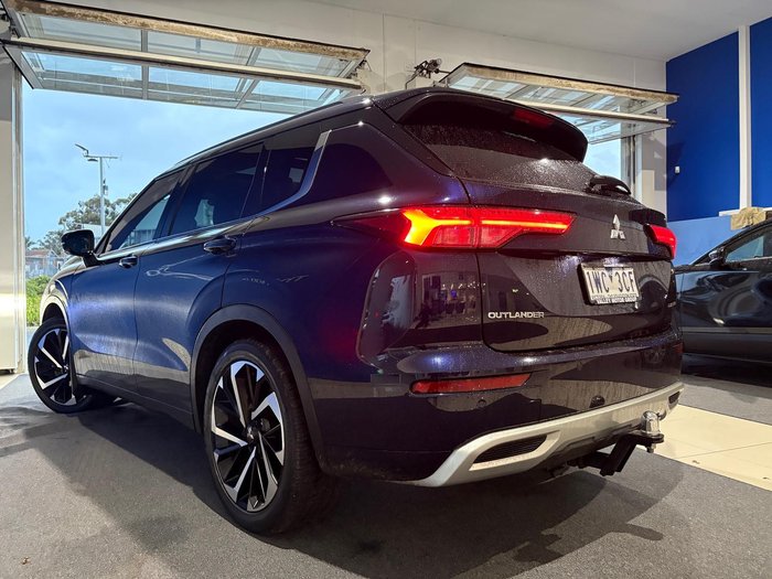 2022 Mitsubishi Outlander Exceed
