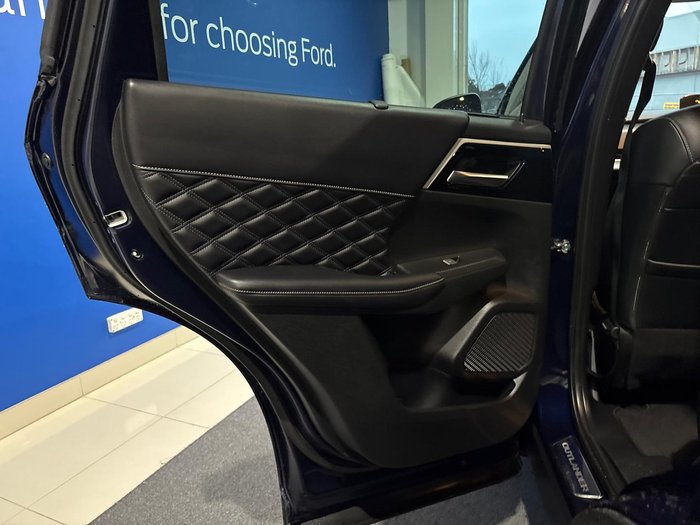 2022 Mitsubishi Outlander Exceed