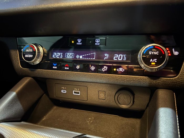 2022 Mitsubishi Outlander Exceed
